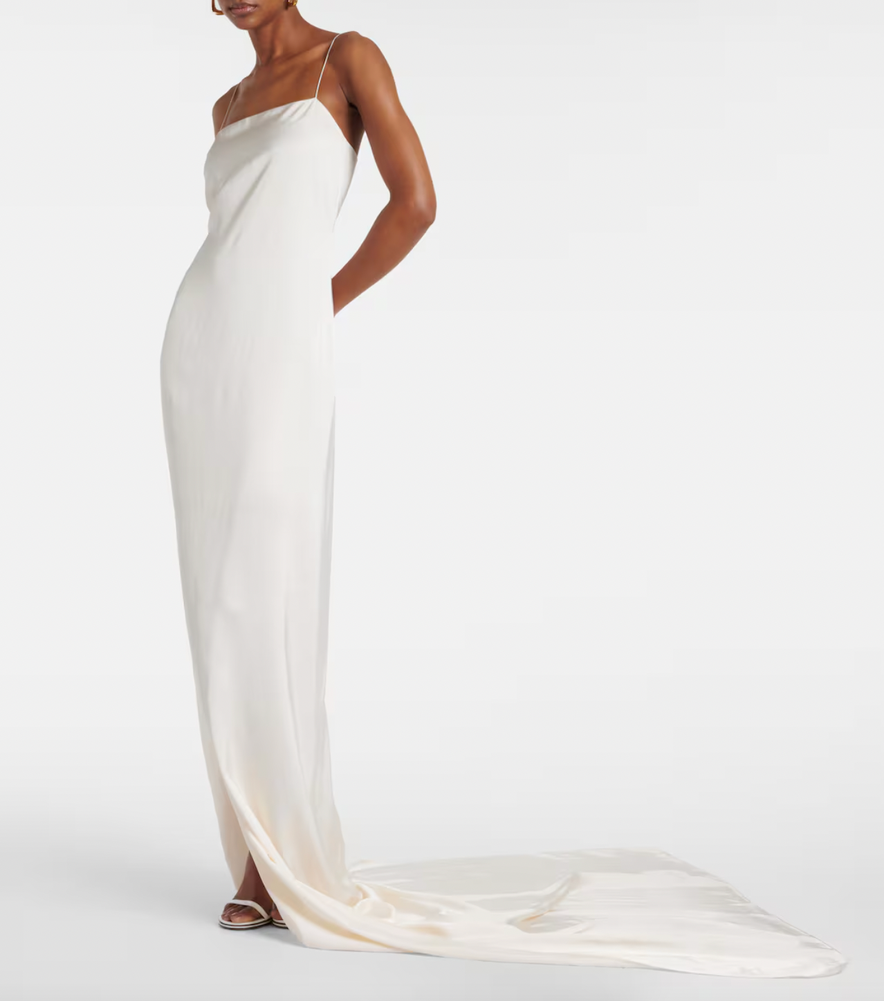 Experience effortless elegance with the La Robe Noiva satin gown by Jacquemus. Crafted from luxurious satin, this gown drapes beautifully to highlight your silhouette with understated sophistication. Its sleek design offers a modern, refined look perfect for special occasions, ensuring you stand out with timeless charm. Elevate your wardrobe with this statement piece that combines comfort and high fashion seamlessly.
