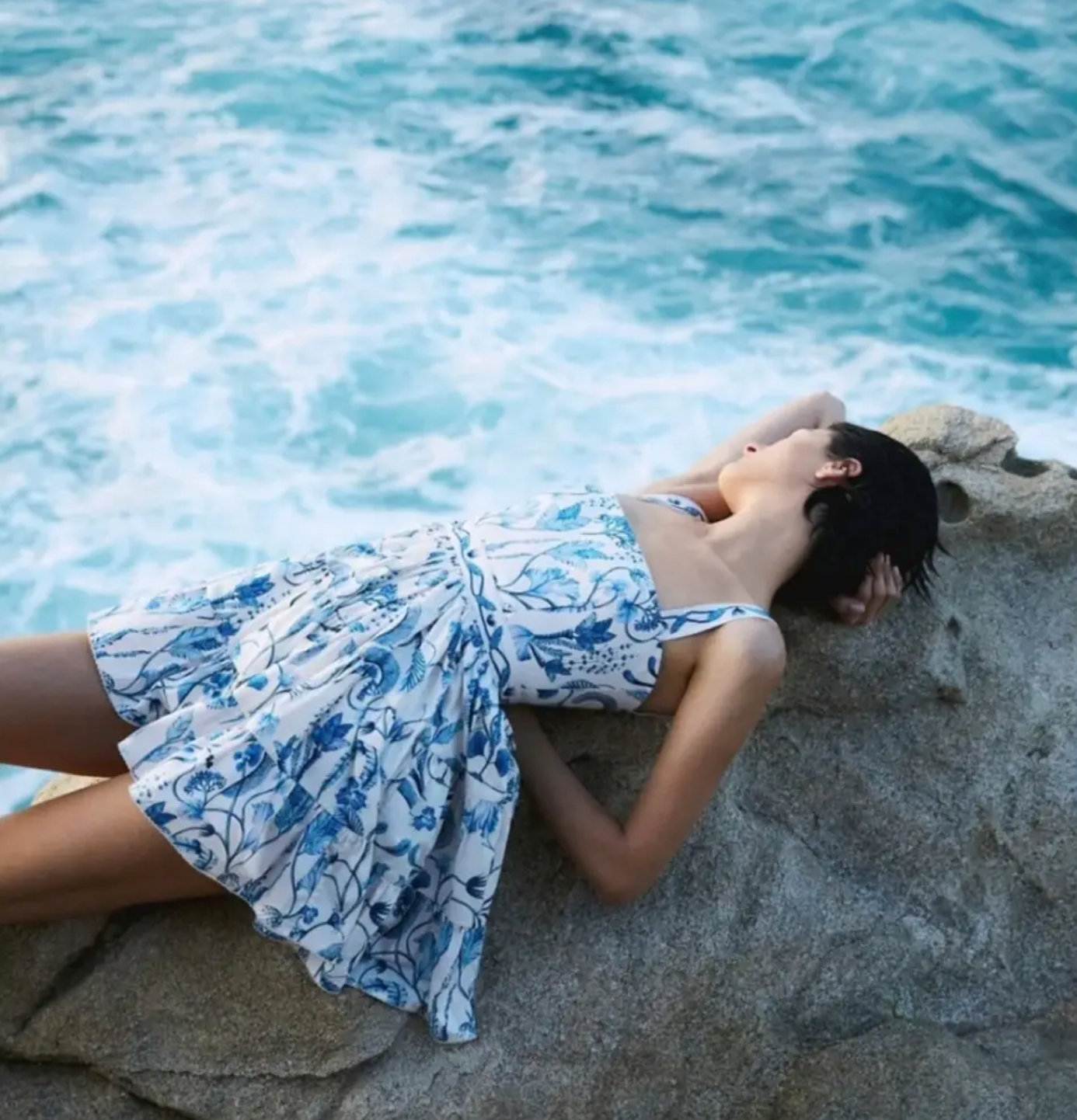 Discover effortless elegance with the Bendita Habitat Lima Mini Dress by Agua Bendita. This stunning piece features a flattering silhouette perfect for warm-weather adventures, from beachside getaways to casual evening outings. Crafted with attention to detail, the dress combines comfort with contemporary style, making it an essential addition to your wardrobe. 