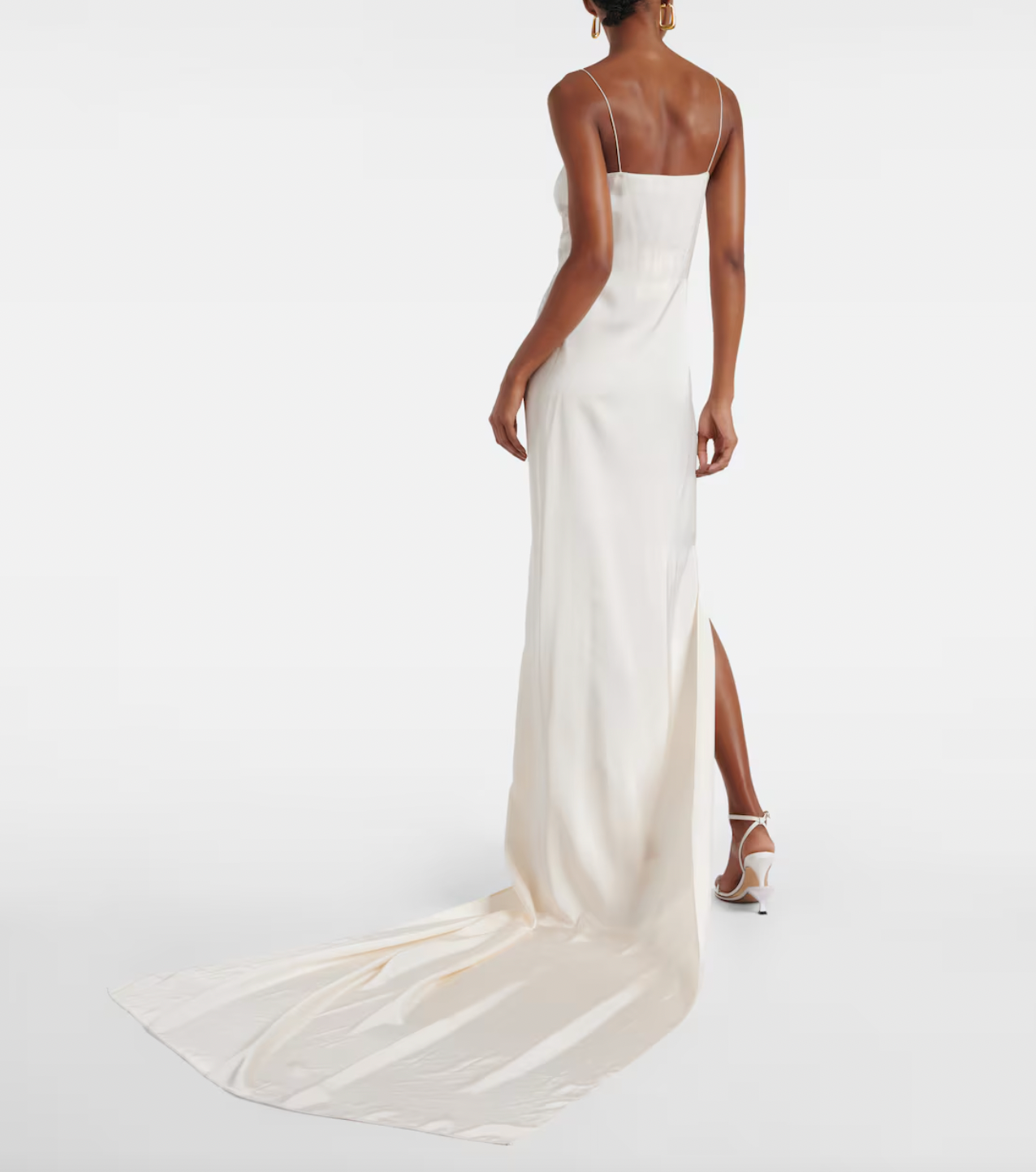 Experience effortless elegance with the La Robe Noiva satin gown by Jacquemus. Crafted from luxurious satin, this gown drapes beautifully to highlight your silhouette with understated sophistication. Its sleek design offers a modern, refined look perfect for special occasions, ensuring you stand out with timeless charm. Elevate your wardrobe with this statement piece that combines comfort and high fashion seamlessly.