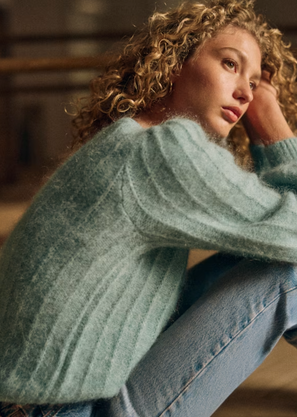 Stay cozy and chic in the Aretha Jumper. Made from a luxurious blend of wool and kid mohair, this jumper features long puffed sleeves and a boat neckline for a stylish and comfortable fit. The patterned knit adds a touch of texture, making it the perfect addition to your fall and winter wardrobe.