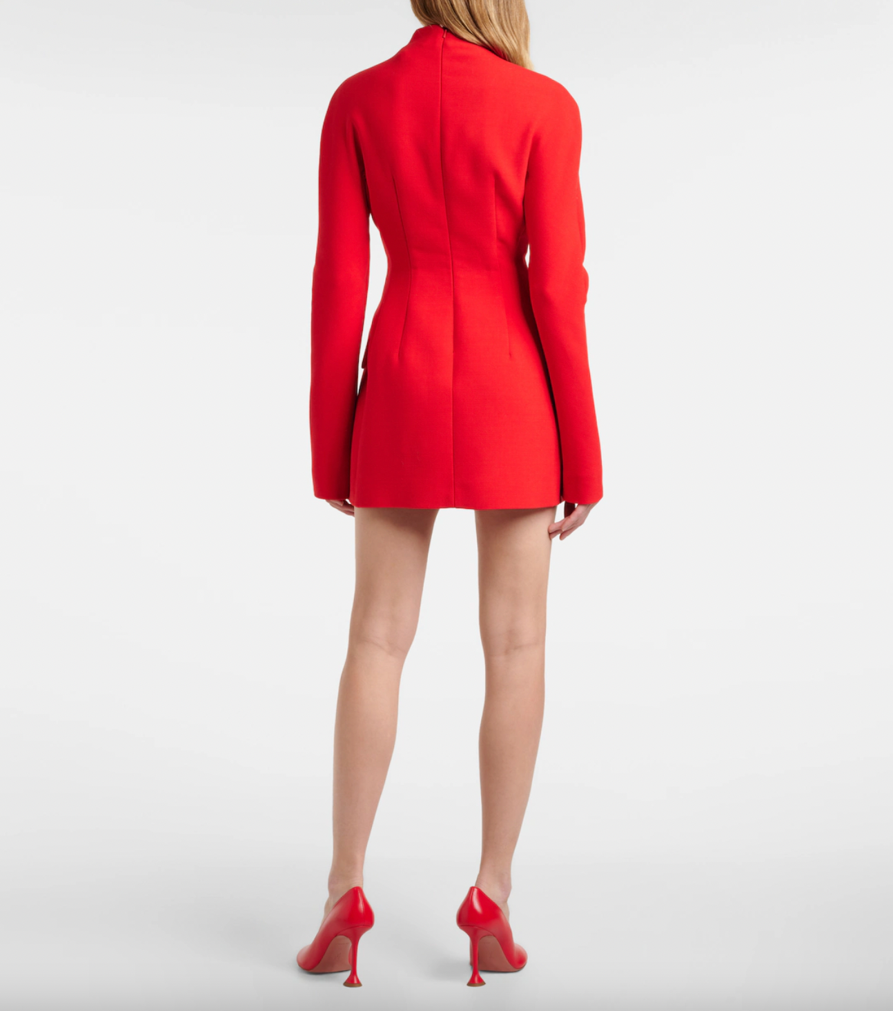 Expertly crafted from a wool-blend gabardine, the Ketch long-sleeve cotton minidress is a versatile and stylish addition to any wardrobe. With its flattering silhouette and high-quality material, this dress offers both comfort and sophistication. Perfect for any occasion, from the office to a night out.