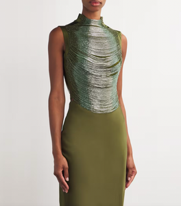 Elevate your wardrobe with the Multi Beaded Taraji Blouse by Cult Gaia, featuring exquisite hand-beaded arcs that highlight Cult Gaia’s commitment to artisanal excellence. The cedar-toned, stretchy side panels ensure a flattering fit while adding subtle contrast. Perfectly paired with the matching Chantel skirt, this blouse transforms any look with its intricate detailing and luxurious craftsmanship.
