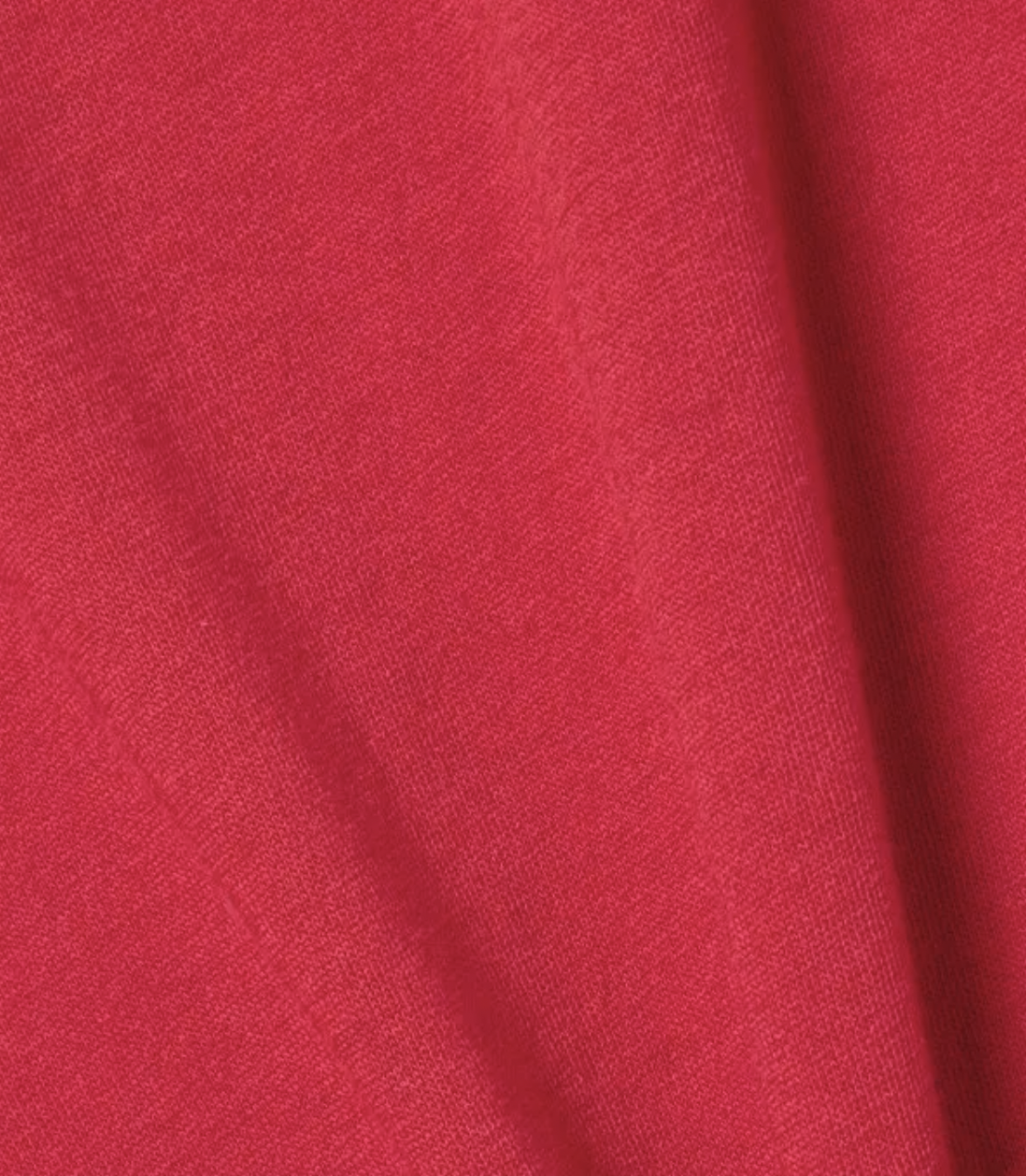 The Fedrino Organic Cotton-jersey T-shirt by The Row offers timeless comfort with a soft, breathable fabric perfect for everyday wear. Its relaxed fit and dropped shoulders provide effortless style, while the slightly wider crewneck adds a modern touch. The subtle back seam enhances the streamlined look, making this tee a versatile staple you’ll turn to season after season. Available in a variety of colors to suit your personal style.