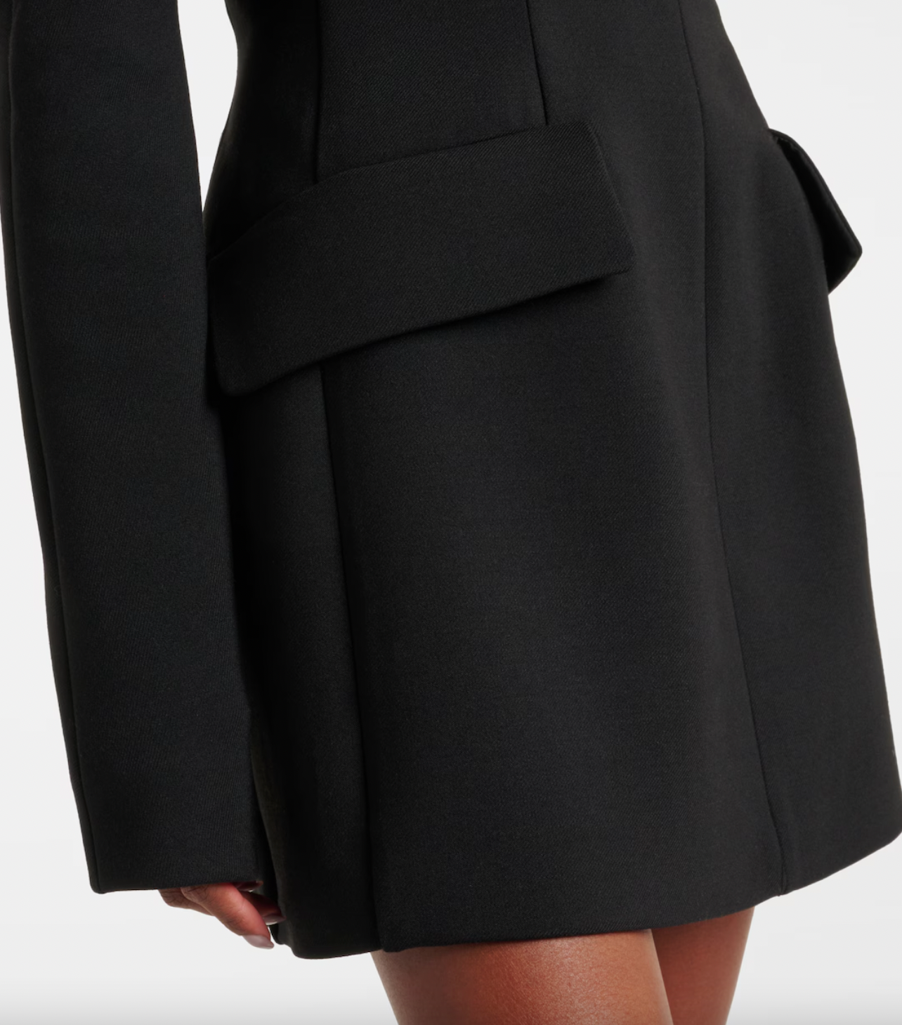 Expertly crafted from a wool-blend gabardine, the Ketch long-sleeve cotton minidress is a versatile and stylish addition to any wardrobe. With its flattering silhouette and high-quality material, this dress offers both comfort and sophistication. Perfect for any occasion, from the office to a night out.