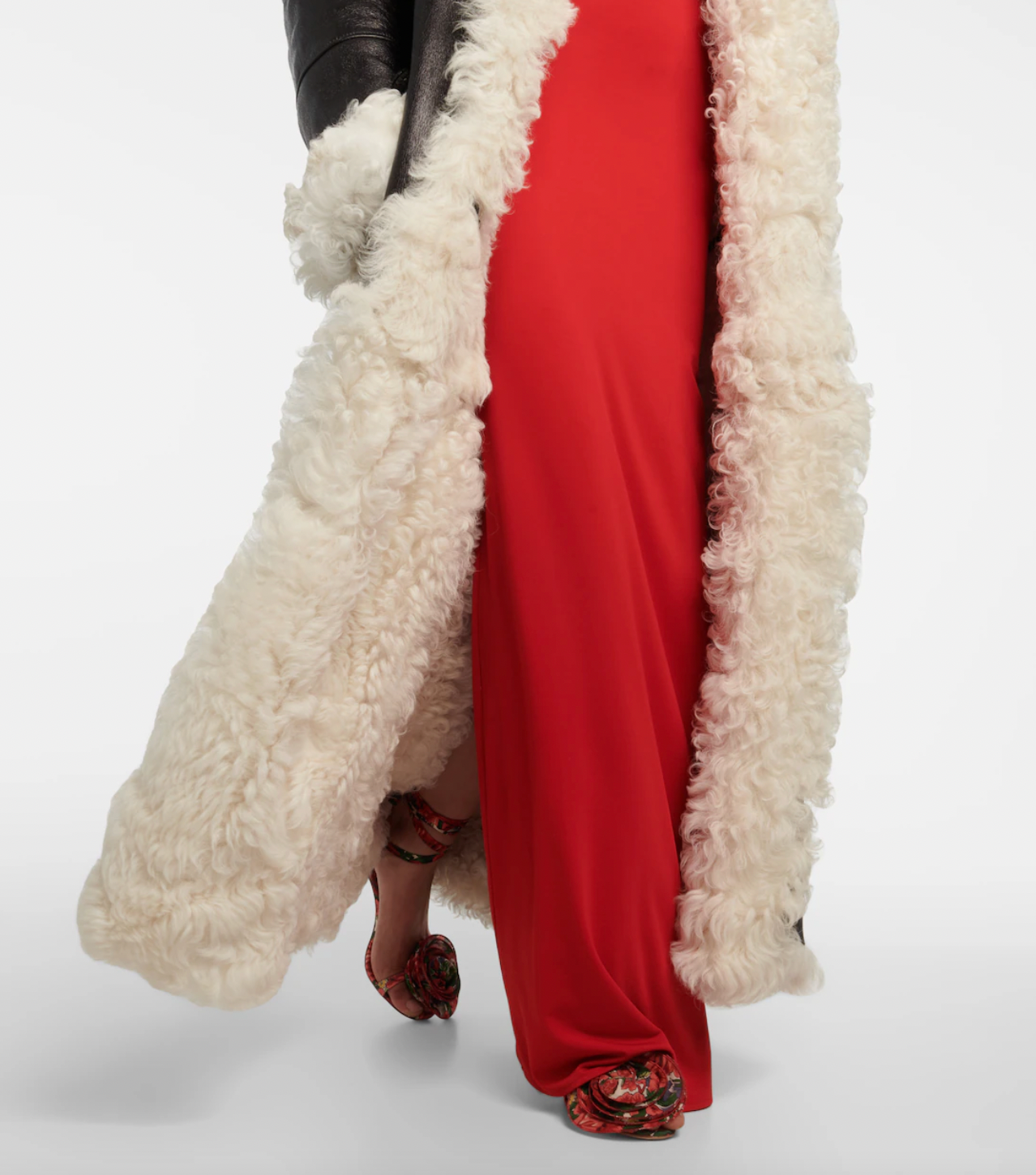 Indulge in luxury with the Magda Butrym Shearling-lined leather coat. Made with premium quality leather and lined with soft shearling, this coat offers both style and comfort. Perfect for chilly winter days, it is a must-have addition to your wardrobe. Elevate your fashion game with this sophisticated and exclusive piece.
