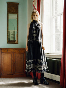 Elevate your wardrobe with the Kingsley Embroidery Tank Dress by SEA NY, designed to combine elegance and ease. Featuring intricate embroidered details, a high neckline, and a charming back bow tie, this dress offers a sophisticated silhouette. The scalloped hemline adds a delicate finishing touch, while the button back closure ensures a relaxed and comfortable fit. Perfect for any occasion, Kingsley blends timeless style with effortless charm.