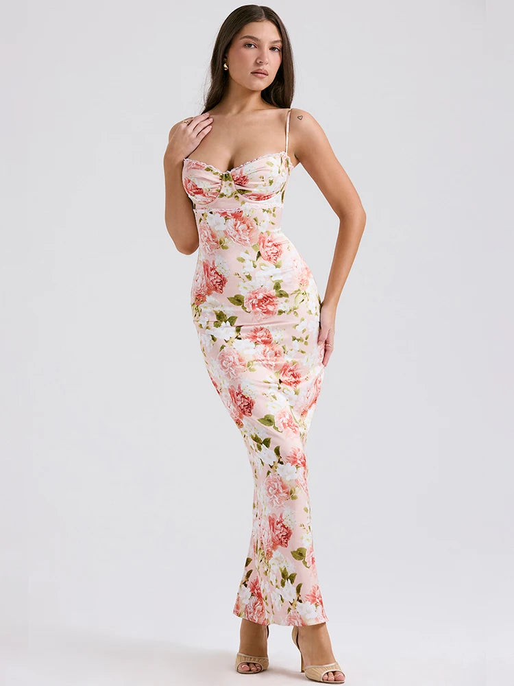 Pretty florals and elegant silhouettes are what we're loving for Spring and 'Josefina' has them all. Cut from our luxurious stretch sheen satin, it has a pretty floral print with a romantic lace trim that makes this beautiful creation even more feminine. The underwired cups lift and flatter the bust and the shoulder straps adjust for the perfect fit. It zips to the back for easy on and is fully lined for comfort.