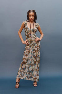 Introducing the Dress Renata, a stunning Blue Hydrangea maxi floral dress. Stand out in any occasion with the vibrant floral print and elegant maxi length. Perfect for adding a touch of beauty and sophistication to your wardrobe. Embrace your inner fashionista and feel confident and stylish in the Dress Renata.