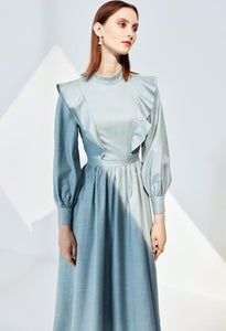 Expertly tailored in France, the Robe Violanta is a luxurious high-end dress perfect for any occasion. Made with high-quality materials, it offers impeccable craftsmanship and sophisticated style. Elevate your fashion game with this timeless piece, designed for the modern woman who appreciates elegance and quality.