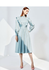 Expertly tailored in France, the Robe Violanta is a luxurious high-end dress perfect for any occasion. Made with high-quality materials, it offers impeccable craftsmanship and sophisticated style. Elevate your fashion game with this timeless piece, designed for the modern woman who appreciates elegance and quality.