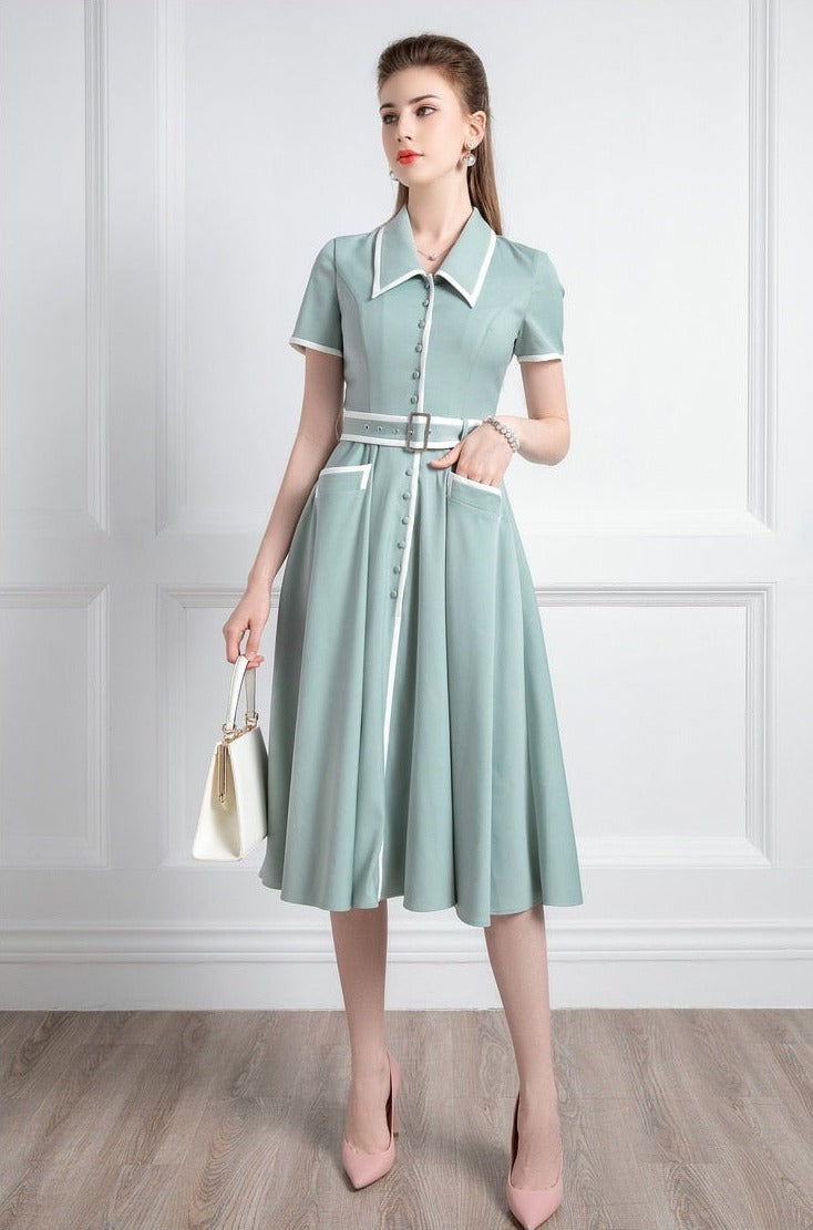 Upgrade your wardrobe with our Robe Roesia. This casual mint green dress adds a touch of French vintage to your style, perfect for any tea length occasion. Look effortlessly chic and stylish while feeling comfortable in this dress.