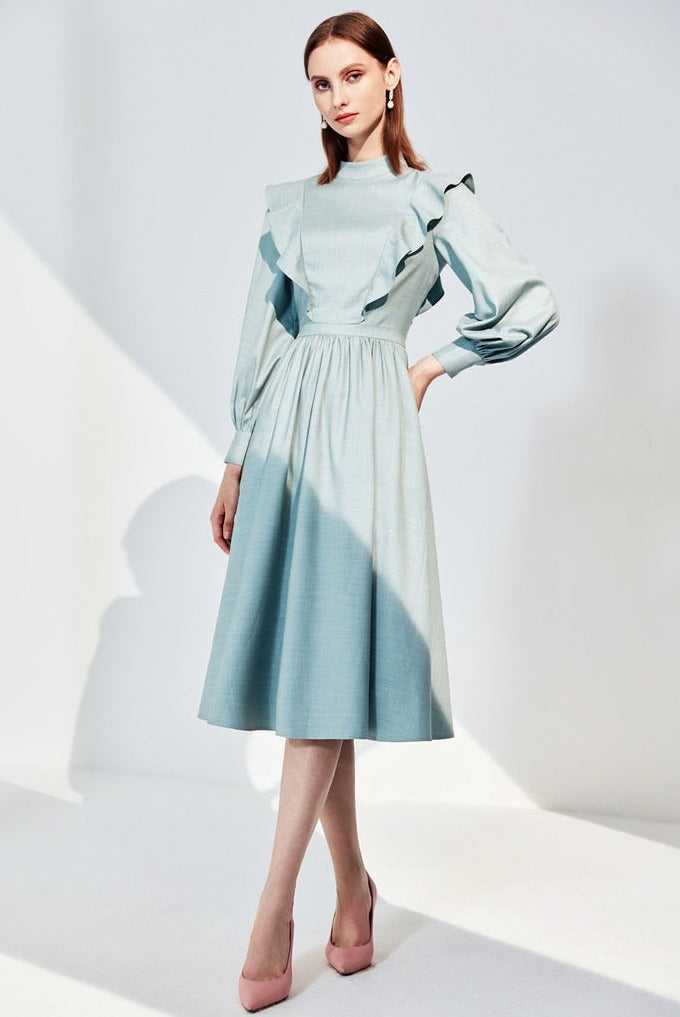 Expertly tailored in France, the Robe Violanta is a luxurious high-end dress perfect for any occasion. Made with high-quality materials, it offers impeccable craftsmanship and sophisticated style. Elevate your fashion game with this timeless piece, designed for the modern woman who appreciates elegance and quality.