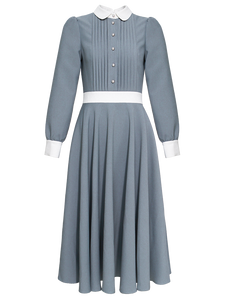 Introducing the elegant and sophisticated Robe Charlize! This dress is perfect for any formal occasion with its high-end design and slim skirt. The early new baby collar adds a touch of charm, making you feel like a celebrity. Don't miss out on this must-have piece!