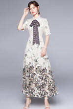 Load image into Gallery viewer, Robe Letitia
