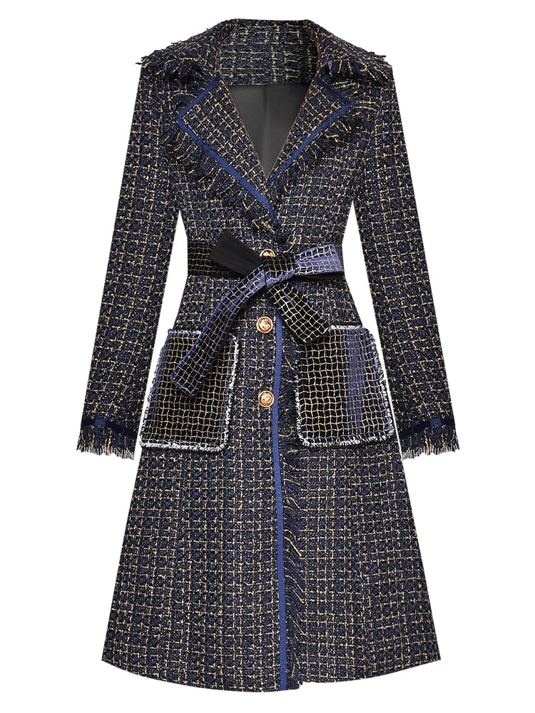 Stay warm and stylish with the Veste Madaline! This women's wool blend coat features a wind-resistant design and a chic single-breasted checkered pattern with tassel details. Stay snug and fashionable all winter long.