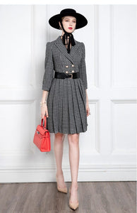 Introducing the Robe Perrine, your go-to dress for the early autumn season. This dress features a classic plaid pattern and a long sleeve design, perfect for staying stylish and comfortable. Made with high-quality materials, this dress offers both fashion and durability. Upgrade your wardrobe with the Temperament Plaid Skirt Early Autumn Women's Dress.