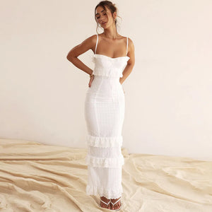 Welcome to summer in style with our Dress Solana. Made for the elegant woman, this ready-to-wear maxi dress features luxurious lace and a bodycon silhouette. Perfect for looking effortlessly chic at any event. Order now and be the center of attention!