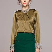 Load image into Gallery viewer, Blouse en soie Mildred
